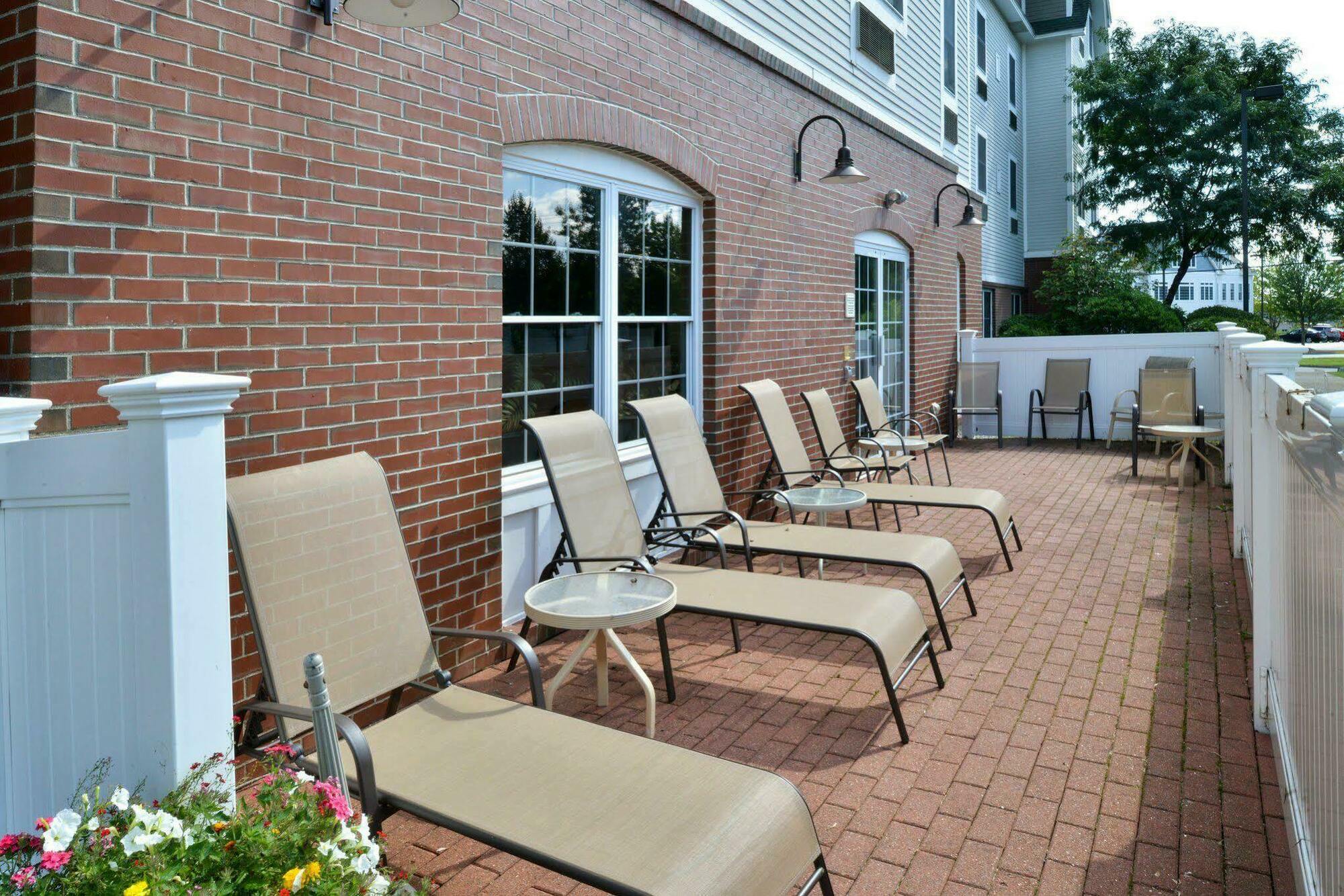 Comfort Inn & Suites Dover-Portsmouth Exterior foto